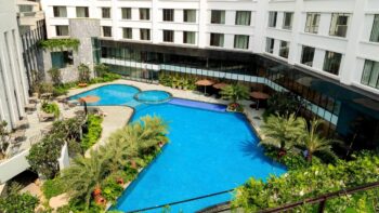 Muong-Thanh-Luxury-Lang-Son-Ho-boi-1