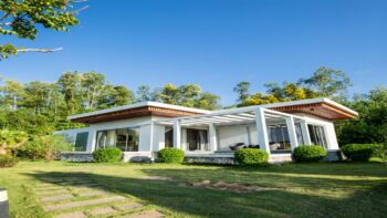 Khách sạn Mường Thanh Luxury Diễn Lâm - Royal Villa