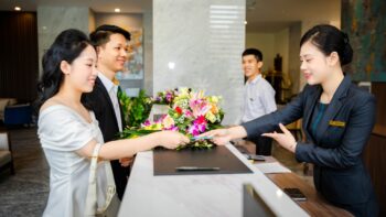 Mường Thanh Holiday Suối Mơ - Lễ tân