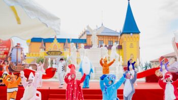 Vinwonders Cửa Hội - Quảng trường ánh sáng